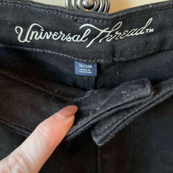 Universal Thread black jean shorts, size 16 - Picture 2 of 6